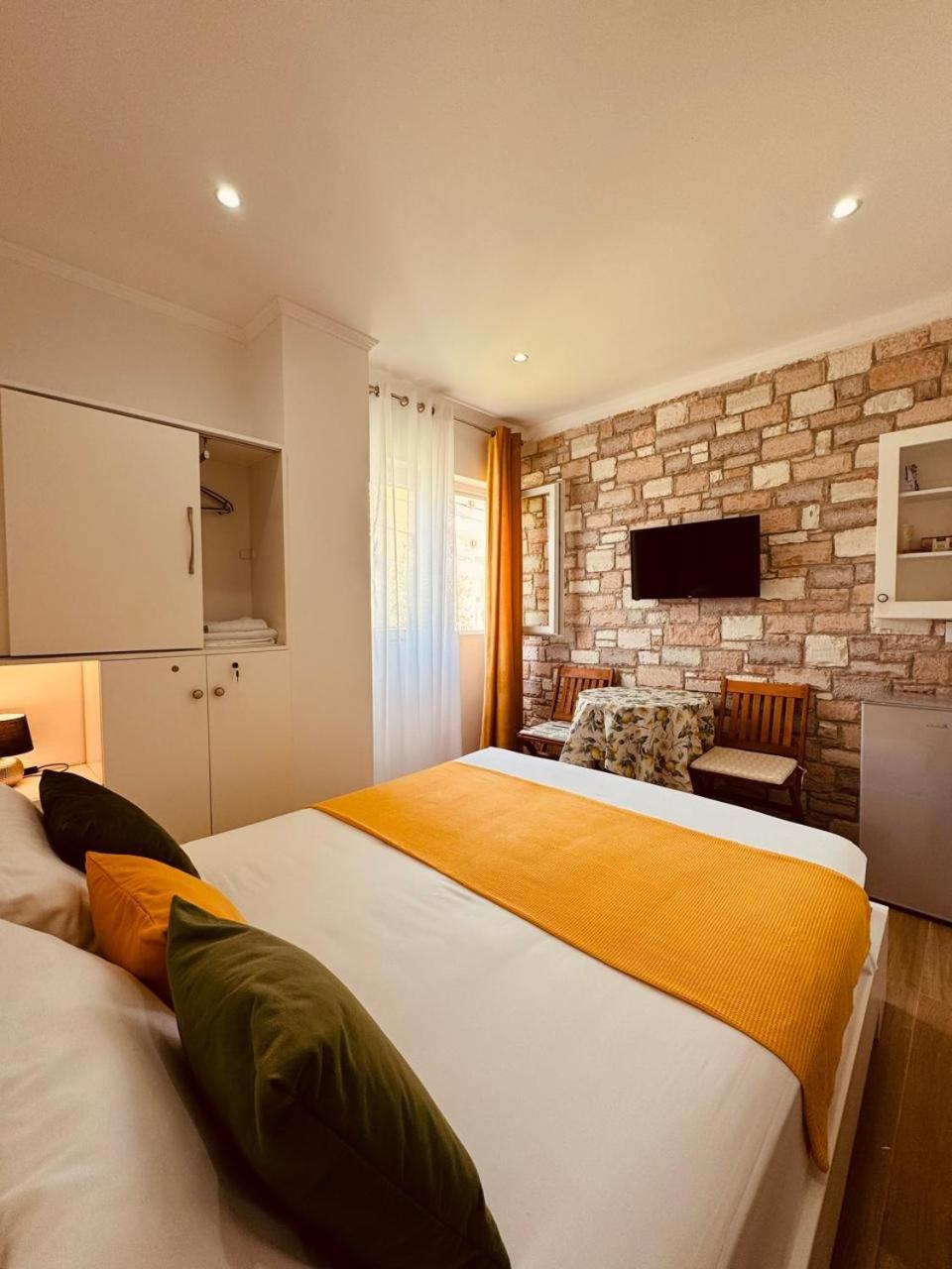 Orfeu Apartments Εξαμίλιο Εξωτερικό φωτογραφία